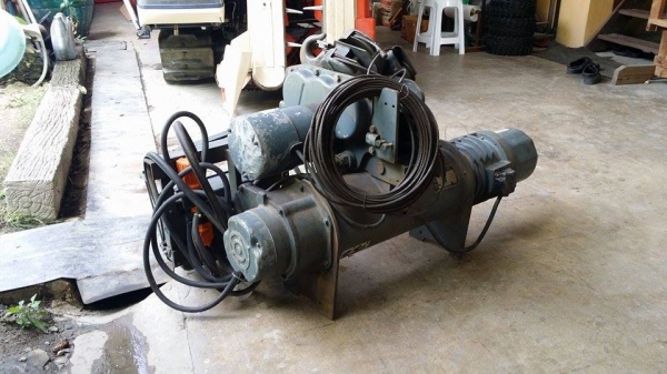 นำเข้าจากญี่ปุ่น รอกสลิงเก่าญี่ปุ่น  HITACHI รุ่น G-26  ขนาด 1 ตัน  สภาพสวยพร้อมใช้งาน