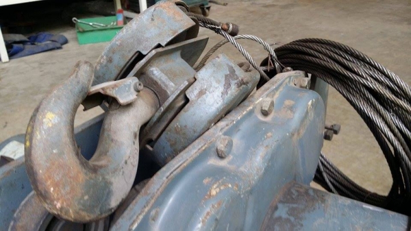 นำเข้าจากญี่ปุ่น รอกสลิงเก่าญี่ปุ่น  HITACHI รุ่น G-26  ขนาด 1 ตัน  สภาพสวยพร้อมใช้งาน