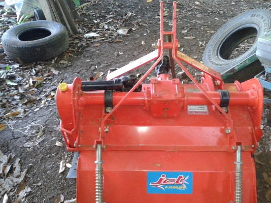 จอบหมุน ในร่องอ้อย