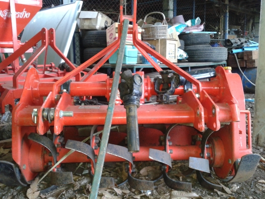 จอบหมุน ในร่องอ้อย