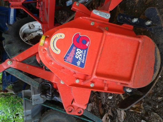 จอบหมุน ในร่องอ้อย