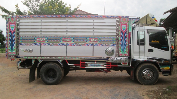 ขายรถบรรทุก 6 ล้อ ขายรถบรรทุก 6 ล้อ