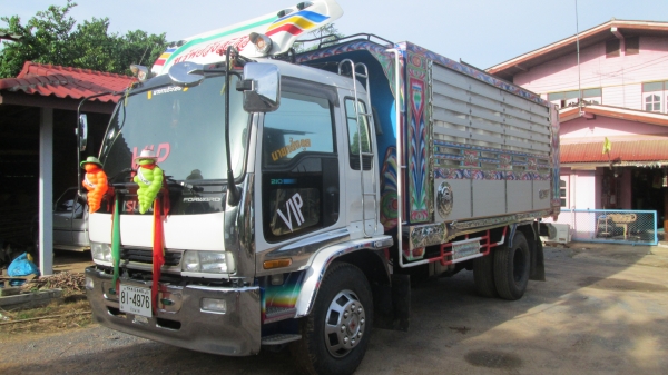 ขายรถบรรทุก 6 ล้อ ขายรถบรรทุก 6 ล้อ