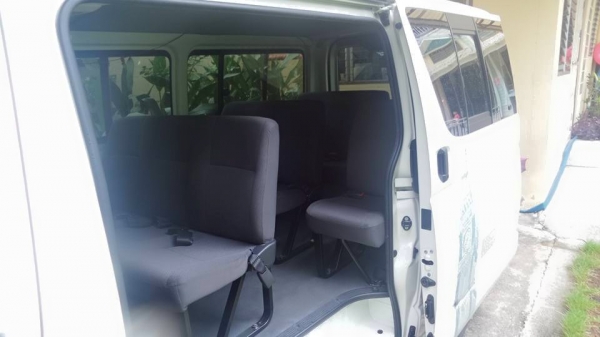 ขายรถตู้ Toyota Hiace ปี 2013 ขายรถตู้ Toyota Hiace ปี 2013