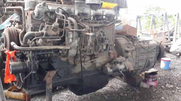 ขายเครื่องนิสสันpe290พร้อมเกียร์ เครื่องห้างบ้านเรา