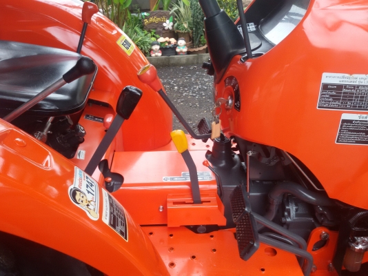 ปัญญาแทรคเตอร์..จัดมาให้ครับ ด่วน!!!คูโบต้า L3608 พร้อมใบมีดคานโค้งSD160 พร้อมโรตาลี่.