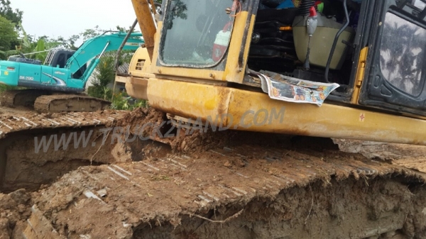 รถแบคโฮ Komatsu pc200  16000กว่าชั่วโมง