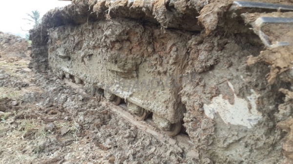 รถแบคโฮ Komatsu pc200  16000กว่าชั่วโมง