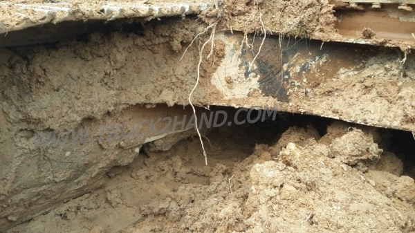 รถแบคโฮ Komatsu pc200  16000กว่าชั่วโมง