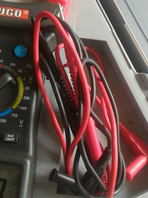 แคลมมิเตอร์ YUGO รุ่น MS 2000G  ตัวใหญ่ วัดกระแสได้ถึง 2000 A.สภาพค่อยข่างใหม่มากๆ พร้อมกล่องเก็บและหัววัดอุณหภูมิ