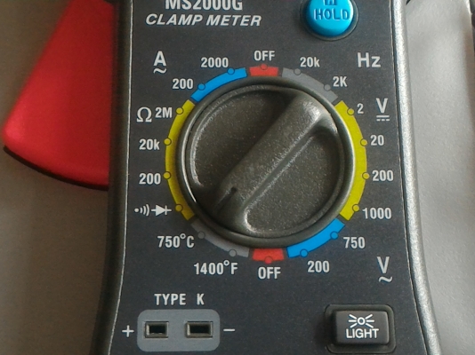 แคลมมิเตอร์ YUGO รุ่น MS 2000G  ตัวใหญ่ วัดกระแสได้ถึง 2000 A.สภาพค่อยข่างใหม่มากๆ พร้อมกล่องเก็บและหัววัดอุณหภูมิ