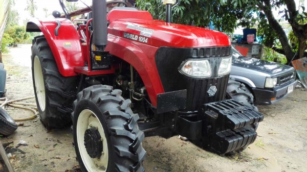 รถไถนำเช้า/ WOLD 1004/ 2 เพลา ขับเคลื่อน 4 ล้อ ป้ายแดง รถไถนำเช้า/ WOLD 1004/ 2 เพลา ขับเคลื่อน 4 ล้อ ป้ายแดง