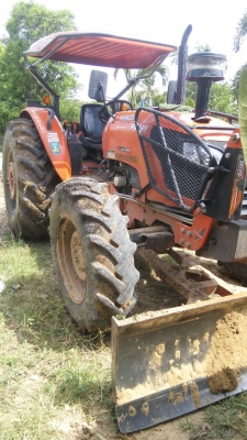 ขายรถไถนา Kubota M9540 มีผานหน้าหลัง  780.2ซม. รถปี56