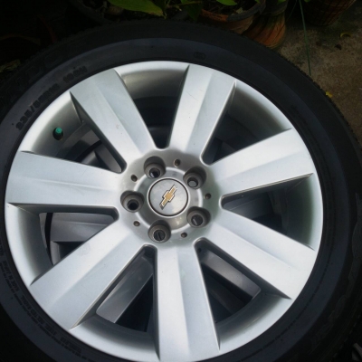 ล้อ chave ขอบ 18 5รู พร้อมยาง 235 55 18 ชุดล่ะ 8500