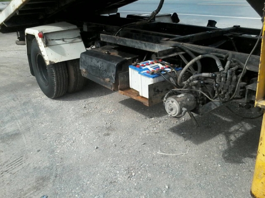 ขายรถ6ล้อHINOสิงห์ไฮเทค195แรงติดเครน3ตันพร้อมกระบะ สไลด์