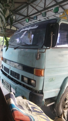 ขายรถเครน 2.5ตัน 2ปลอก