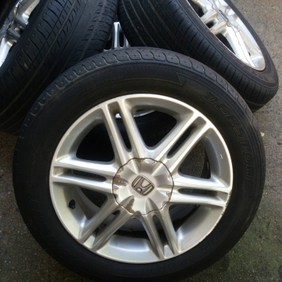 ล้อ honda ขอบ 15 4รู 100 พร้อมยาง 185 60 15 ชุดล่ะ 4500
