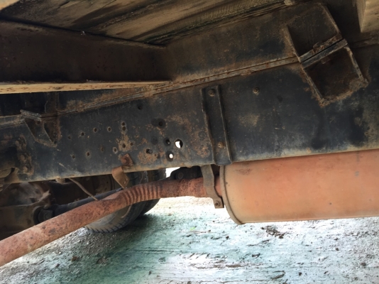 รถหกล้อนิสสัน บรรทุกแบคโฮ80 ลดราคาเหลือ 140,000 บาท