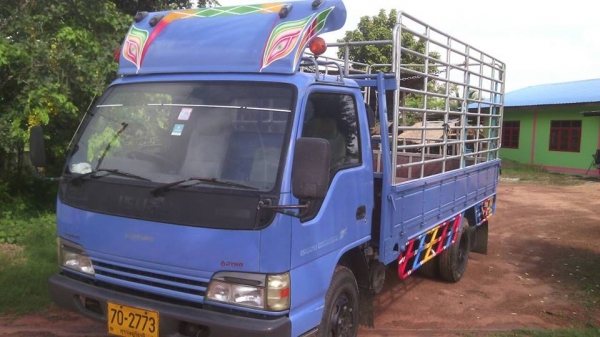 ขายรถ6ล้อ ปี47 ISUZU NPR130แรง เครื่องดีแคชซีสวย ยาว4.30เมตร สภาพพร้อมใช้งาน เอกสารพร้อมโอน สนใจโทร 090-8588220คุณนะ 093-3258446คุณบิว หรือเข้าดูสินค้าอื่นๆได้ที่ www.truck.in.th/498 หรือเพจFacebook ณรงค์ ซื้อขายรถมือสอง (เว็บไซต์ส่วนตัว) หรือFacebook ตลา
