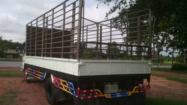 ขายรถ6ล้อ ISUZU NQR175แรง ปี49 ยาว5.50เมตร เครื่องดีแคชซีสวย สภาพพร้อมใช้งาน เอกสารพร้อมโอน สนใจโทร 090-8588220คุณนะ 093-3258446คุณบิว หรือเข้าดูสินค้าอื่นๆได้ที่ www.truck.in.th/498 หรือเพจFacebook ณรงค์ ซื้อขายรถมือสอง (เว็บไซต์ส่วนตัว) หรือFacebook ตลา