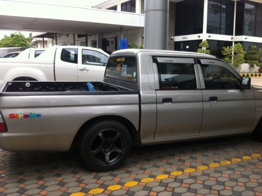 strada 2.5 ดีเซล ปี 2004 รถสวย รักษาดี