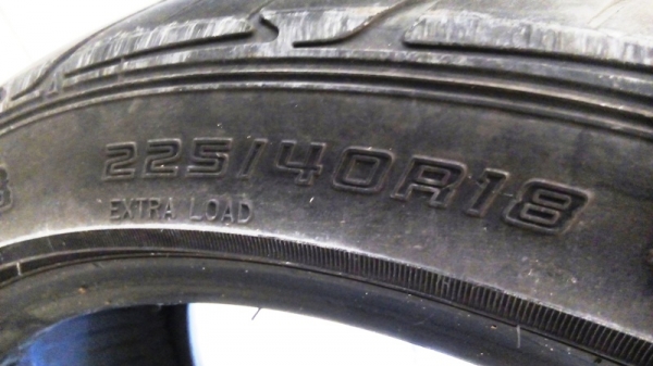 ขายยาง dunlop sport lm 703 225/40/18ปี 2012ราคา 3200บาทไทย