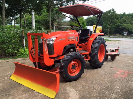 ขายรถไถ Kubota L3608(4WD) พร้อมใบมีดและผานพรวนช้าง รถพร้อมใช้งาน