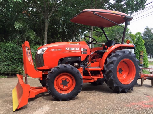 ขายรถไถ Kubota L3608(4WD) พร้อมใบมีดและผานพรวนช้าง รถพร้อมใช้งาน
