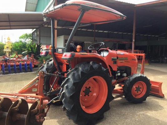 ขายรถไถ Kubota L3608(4WD) พร้อมใบมีดและผานพรวนช้าง รถพร้อมใช้งาน