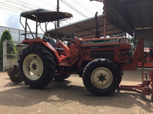 ขายรถไถ Kubota L1-26 (4WD) พร้อมใบมีดและผานพรวน รถพร้อมใช้งาน