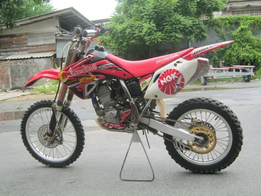 ขาย HONDA  CRF สีแดง  ราคา 75,000 บาท