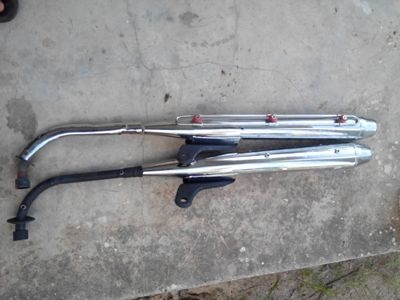 ท่อไอเสีย  classic  ใส่ ruyka honda  c ได้ ราคา 300 บาทสนใจติดต่อ ..0898450560