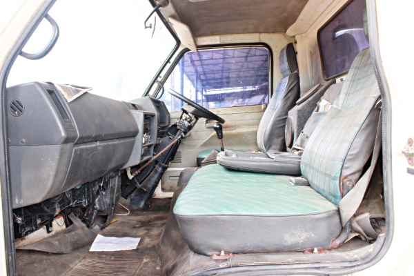 รถบรรทุก อีซูซุ 6ล้อ พร้อมเครน 3 ตัน