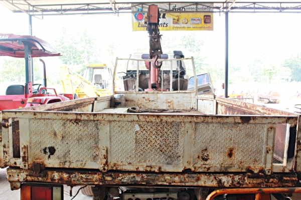 รถบรรทุก อีซูซุ 6ล้อ พร้อมเครน 3 ตัน