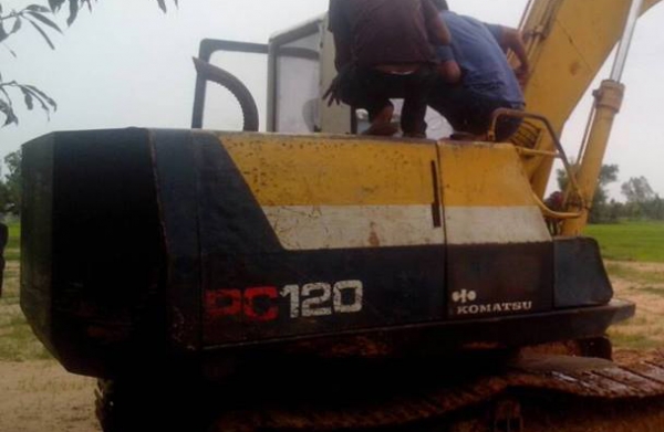 **495,000 บ.ต่อรอง/// แบคโฮ PC120 รุ่น 5 อินวอย **ขาย KOMATSU PC120-5 แบคโฮสภาพสวย พร้อมใช้งาน HYD.EXCAVATOR KOMATSU PC120-5 S/N.(ซีเรียล)-38382 ไฟฟ้าตัด กล่องมี คอนโทรลยาว โรลเลอร์7ลูก เครื่องวางใหม่ ปั้มเดิม เครื่อง ISUZU 4BD1-4สูบ เทอโบ (ยกชุดจาก 120 M **495,000 บ.ต่อรอง/// แบคโฮ PC120 รุ่น 5 อินวอย **ขาย KOMATSU PC120-5 แบคโฮสภาพสวย พร้อมใช้งาน HYD.EXCAVATOR KOMATSU PC120-5 S/N.(ซีเรียล)-38382 ไฟฟ้าตัด กล่องมี คอนโทรลยาว โรลเลอร์7ลูก เครื่องวางใหม่ ปั้มเดิม เครื่อง ISUZU 4BD1-4สูบ เทอโบ (ยกชุดจาก 120 M