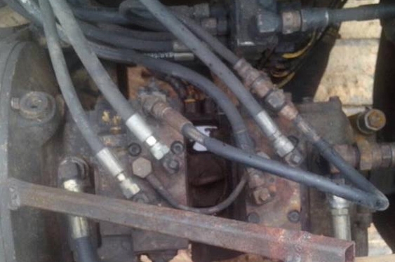 **495,000 บ.ต่อรอง/// แบคโฮ PC120 รุ่น 5 อินวอย **ขาย KOMATSU PC120-5 แบคโฮสภาพสวย พร้อมใช้งาน HYD.EXCAVATOR KOMATSU PC120-5 S/N.(ซีเรียล)-38382 ไฟฟ้าตัด กล่องมี คอนโทรลยาว โรลเลอร์7ลูก เครื่องวางใหม่ ปั้มเดิม เครื่อง ISUZU 4BD1-4สูบ เทอโบ (ยกชุดจาก 120 M **495,000 บ.ต่อรอง/// แบคโฮ PC120 รุ่น 5 อินวอย **ขาย KOMATSU PC120-5 แบคโฮสภาพสวย พร้อมใช้งาน HYD.EXCAVATOR KOMATSU PC120-5 S/N.(ซีเรียล)-38382 ไฟฟ้าตัด กล่องมี คอนโทรลยาว โรลเลอร์7ลูก เครื่องวางใหม่ ปั้มเดิม เครื่อง ISUZU 4BD1-4สูบ เทอโบ (ยกชุดจาก 120 M