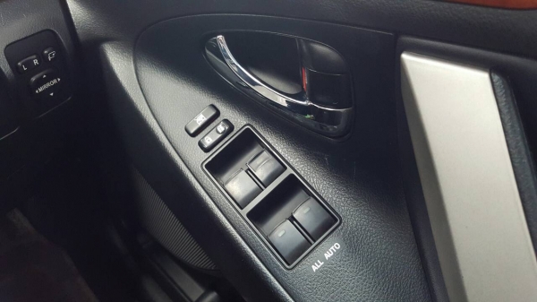 Toyota  Camry  Extremo 2.0 G ปี2011