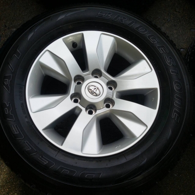 ล้อ REVO ขอบ 17 พร้อมยาง bridgestone 265 65 17 ชุดล่ะ 24500