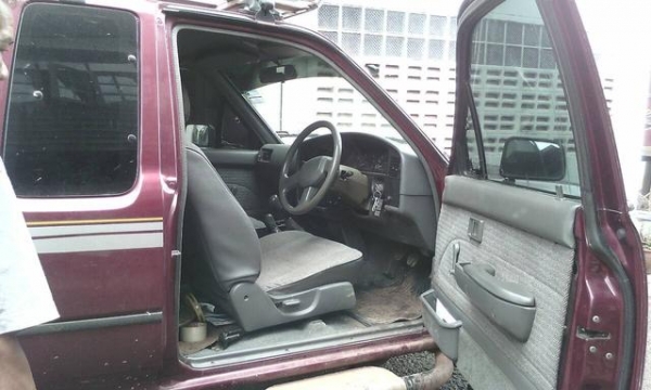 Toyota ln111 sr5 2.8 เดิมๆ Toyota ln111 sr5 2.8 เดิมๆ