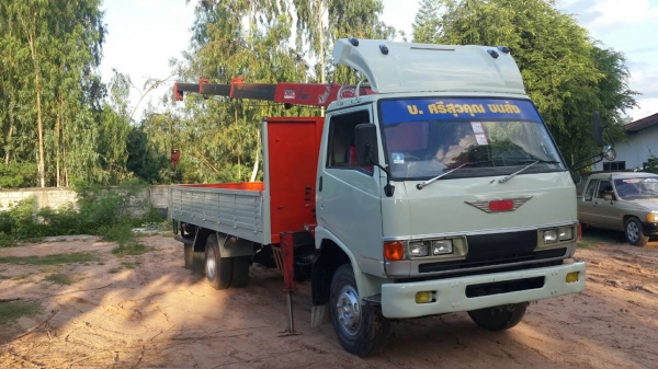 6ล้อติดเครนUNIC3ตัน 4ปลอก 3ชักเครื่องดี แชชซีสวย เอกสารพร้อมโอน 0857698049 0887115178