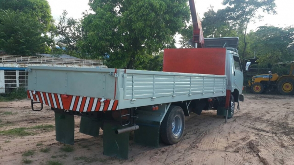 6ล้อติดเครนUNIC3ตัน 4ปลอก 3ชักเครื่องดี แชชซีสวย เอกสารพร้อมโอน 0857698049 0887115178