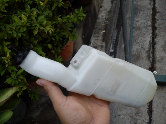 กระป๋องพักน้ำหม้อน้ำ TOYOTA COROLLA AE101 AE110-AE111