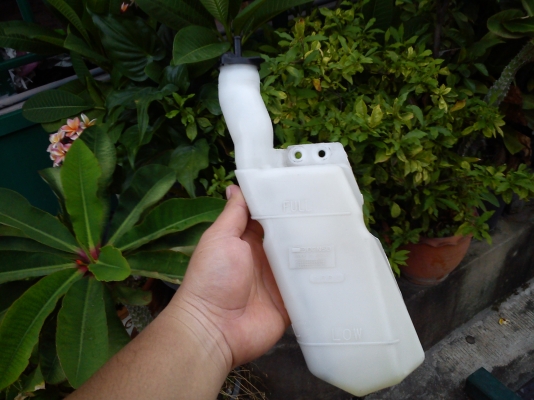 กระป๋องพักน้ำหม้อน้ำ TOYOTA COROLLA AE101 AE110-AE111