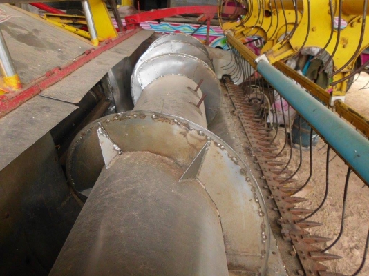 ขายรถเกี่ยวข้าวเกษตรพัฒนา ไอ้หนุ่มไวไฟ เครื่อง 210เทอร์โบ อุ้ม 2.5ตัน ตัวเดิน12 ปั้มอิตั้นคู่22