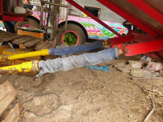 ขายรถเกี่ยวข้าวเกษตรพัฒนา ไอ้หนุ่มไวไฟ เครื่อง 210เทอร์โบ อุ้ม 2.5ตัน ตัวเดิน12 ปั้มอิตั้นคู่22