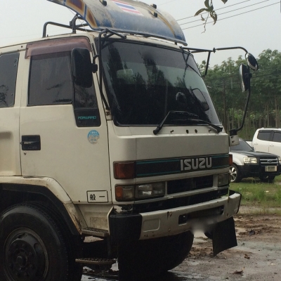รถอีซุซุ 10 ล้อ บรรทุกน้ำ 175  แรงม้า.    สนใจติดต่อ  081 - 6079515