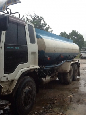 รถอีซุซุ 10 ล้อ บรรทุกน้ำ 175  แรงม้า.    สนใจติดต่อ  081 - 6079515