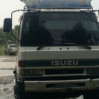 รถอีซุซุ 10 ล้อ บรรทุกน้ำ 175  แรงม้า.    สนใจติดต่อ  081 - 6079515