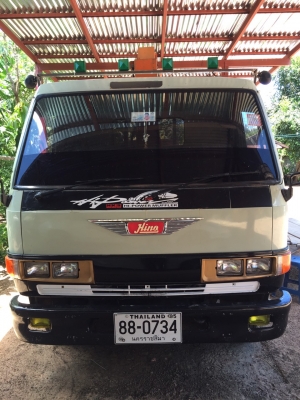 HINO 6 ล้อ