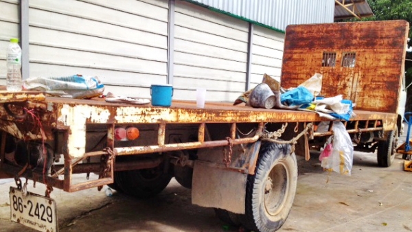 ขาย รถบรรทุก Hino กระบะเรียบ 6 ล้อ 2 เพลา สภาพสวยๆ ราคาถูก ขาย รถบรรทุก Hino กระบะเรียบ 6 ล้อ 2 เพลา สภาพสวยๆ ราคาถูก